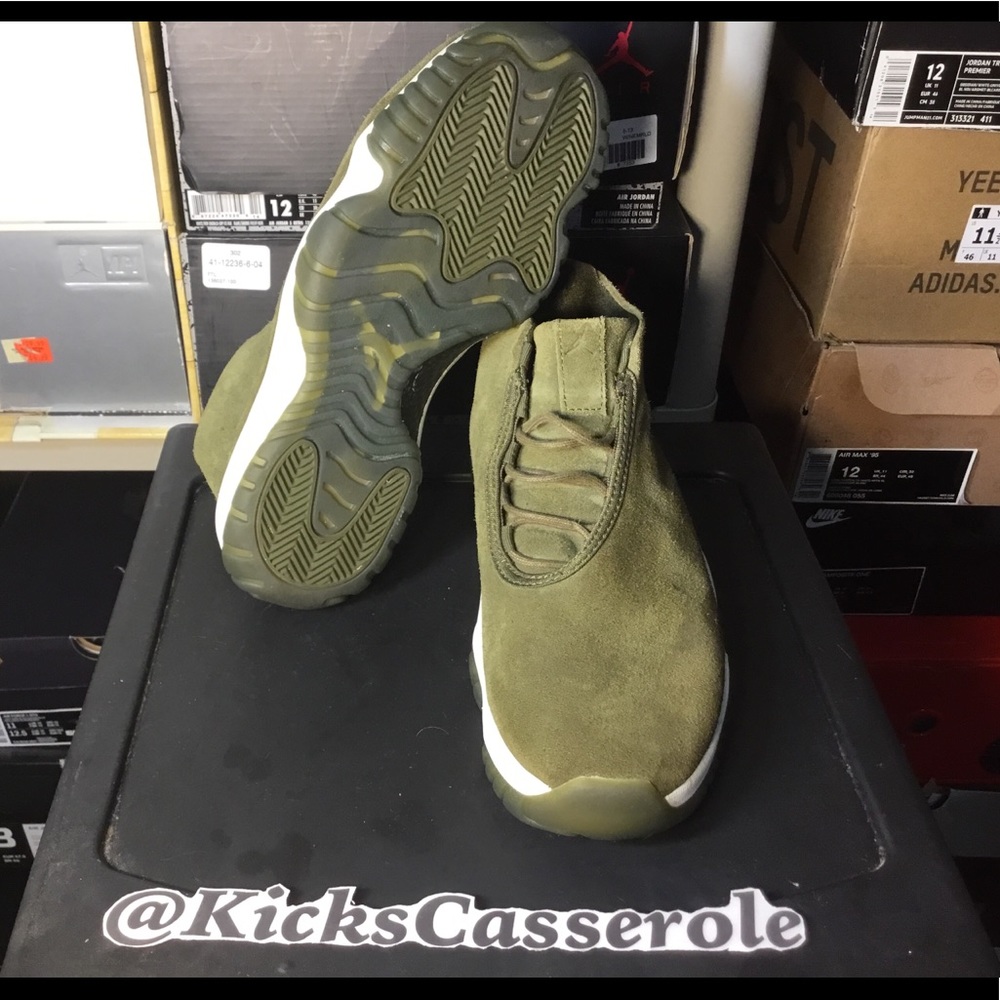 Air Jordan Future Wmns Olive Sz 8.5